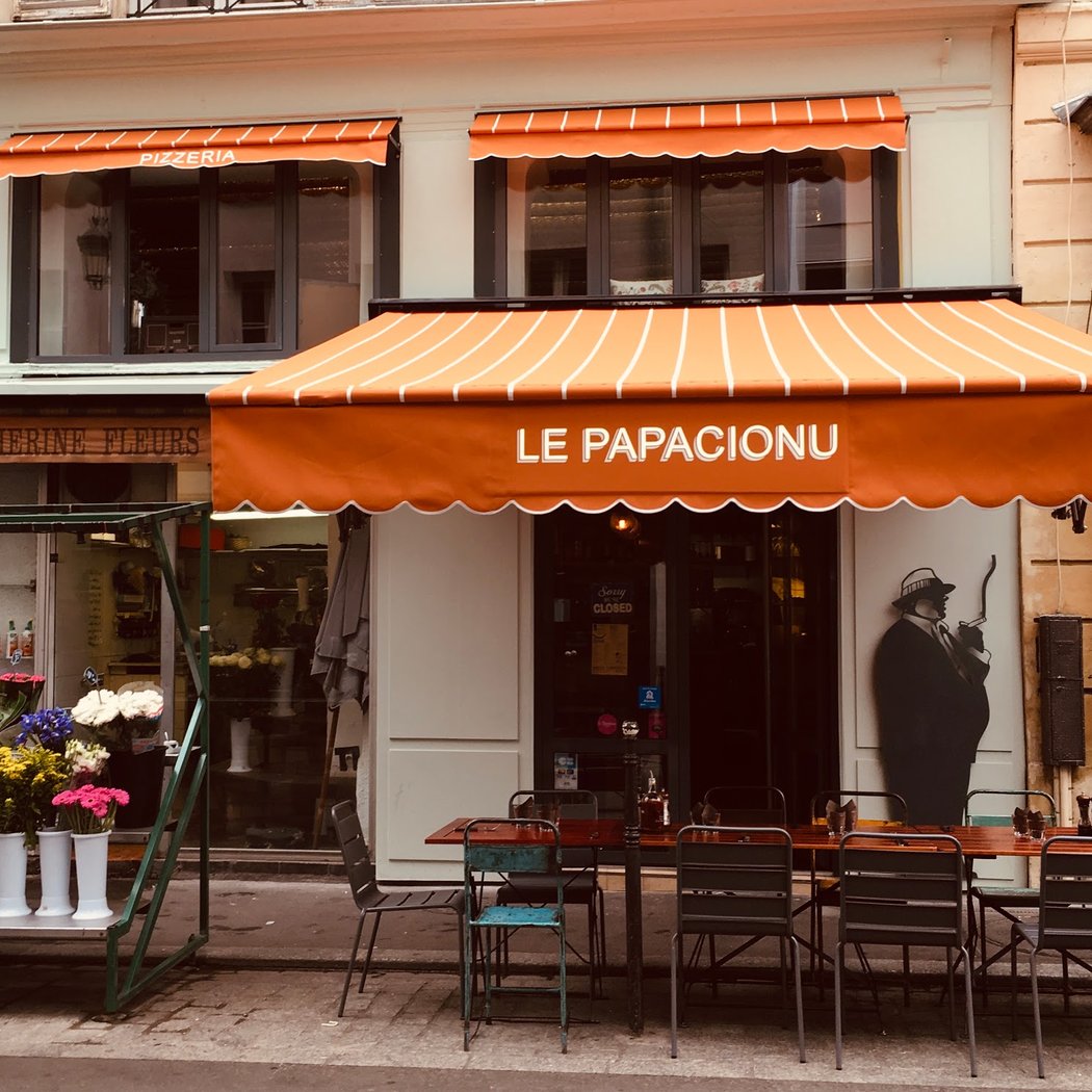 Le Papacionu Paris 2
